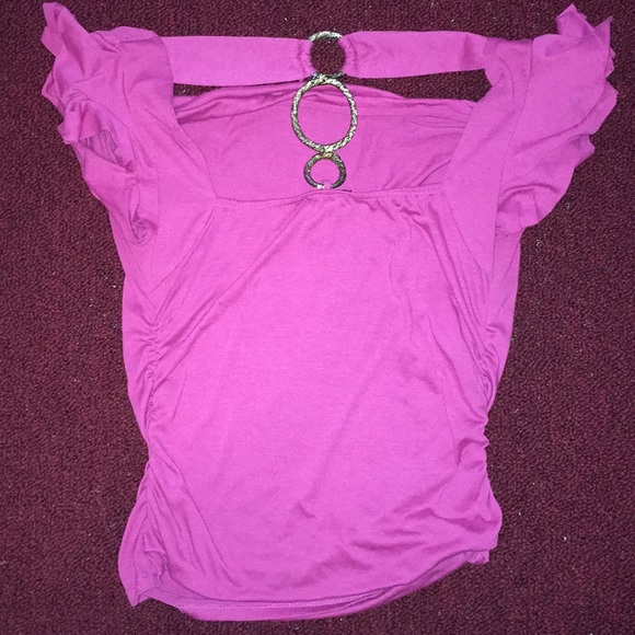 Magenta top with chains in back - Picture 4 of 5